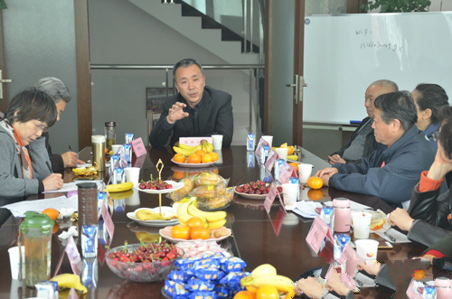 顾越峰董事长发表讲话 顾越峰董事长发表讲话